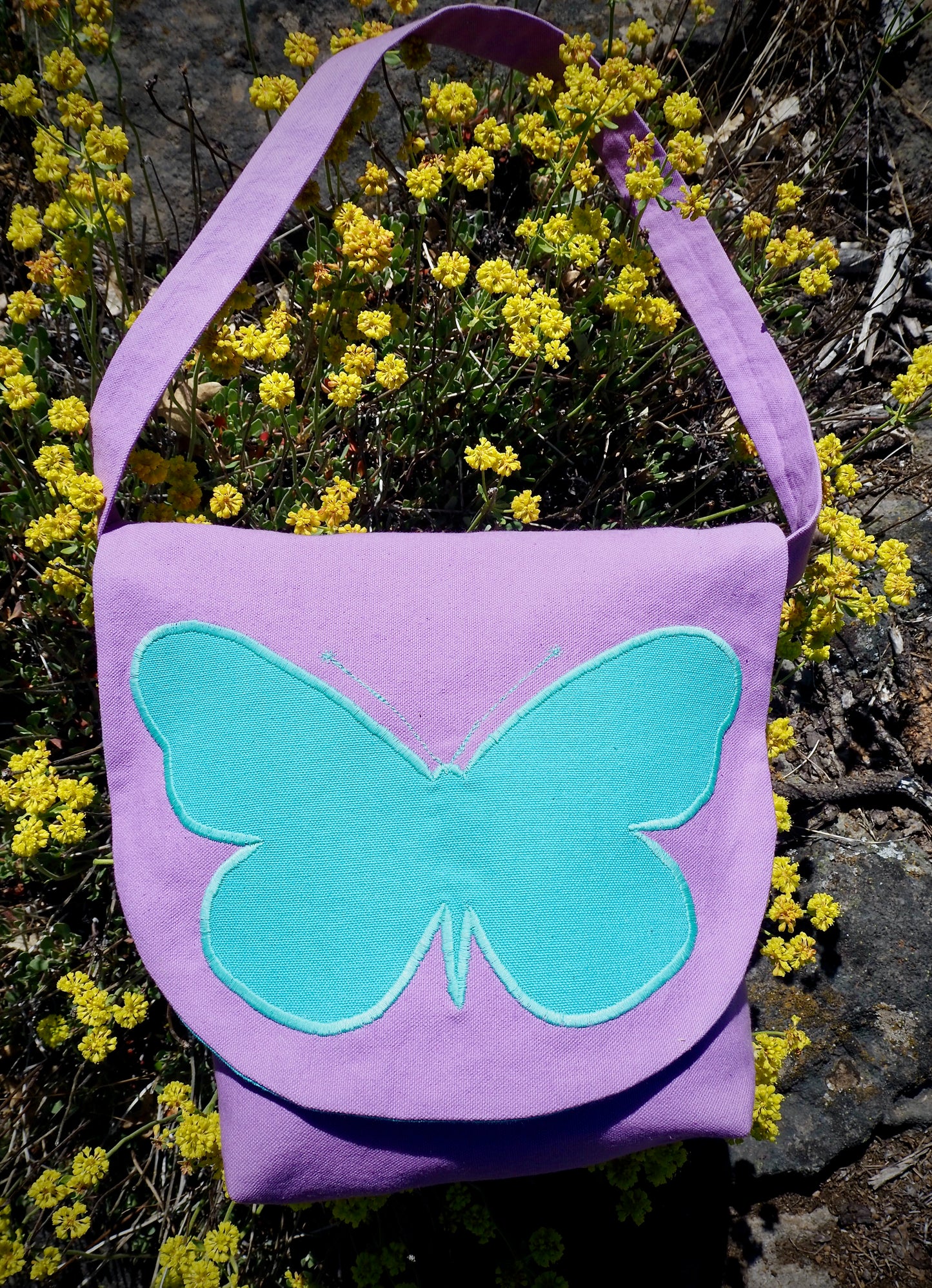 Shoulder Bag with Applique in Lilac