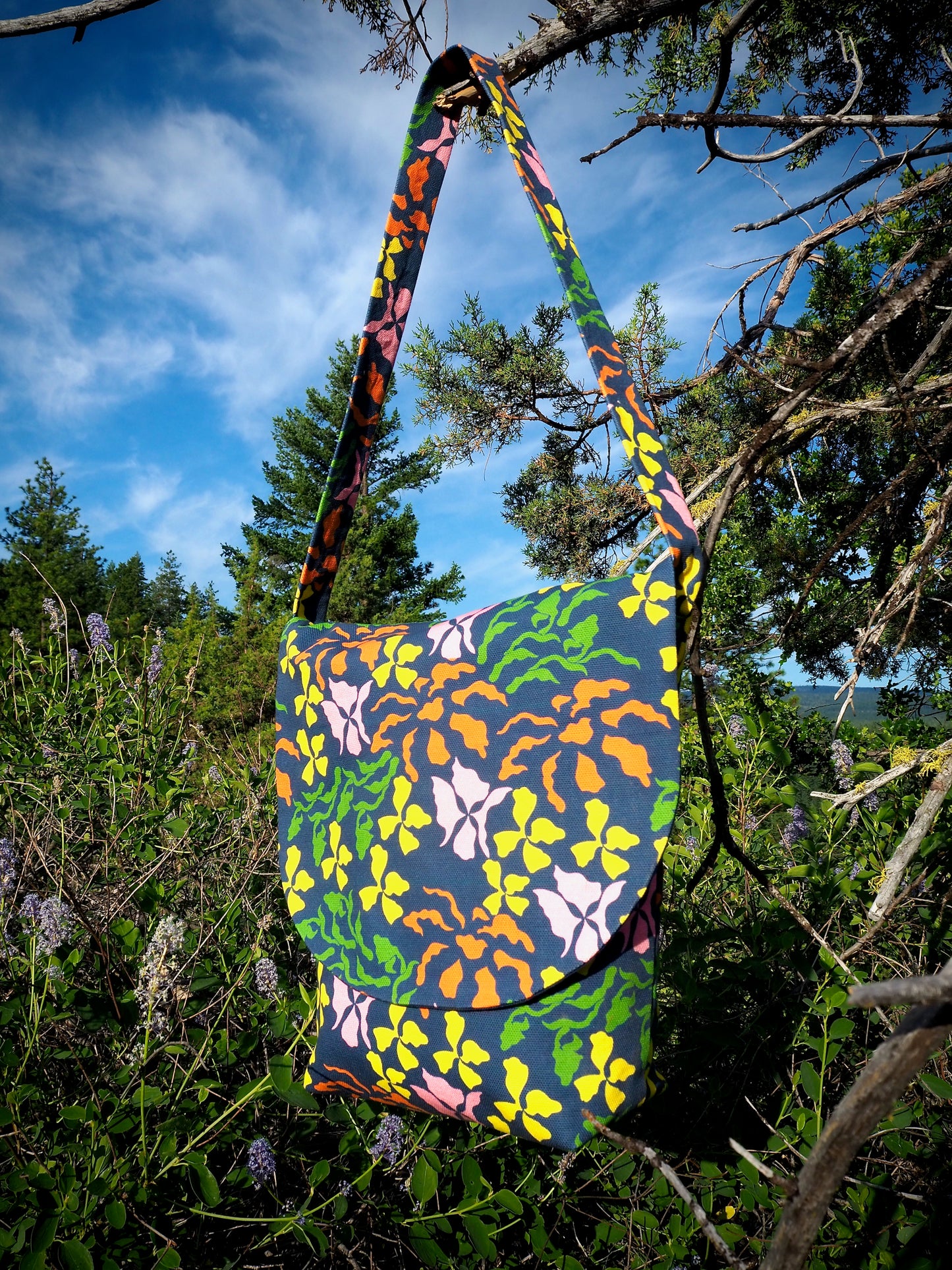 Shoulder Bag in Bloom Print